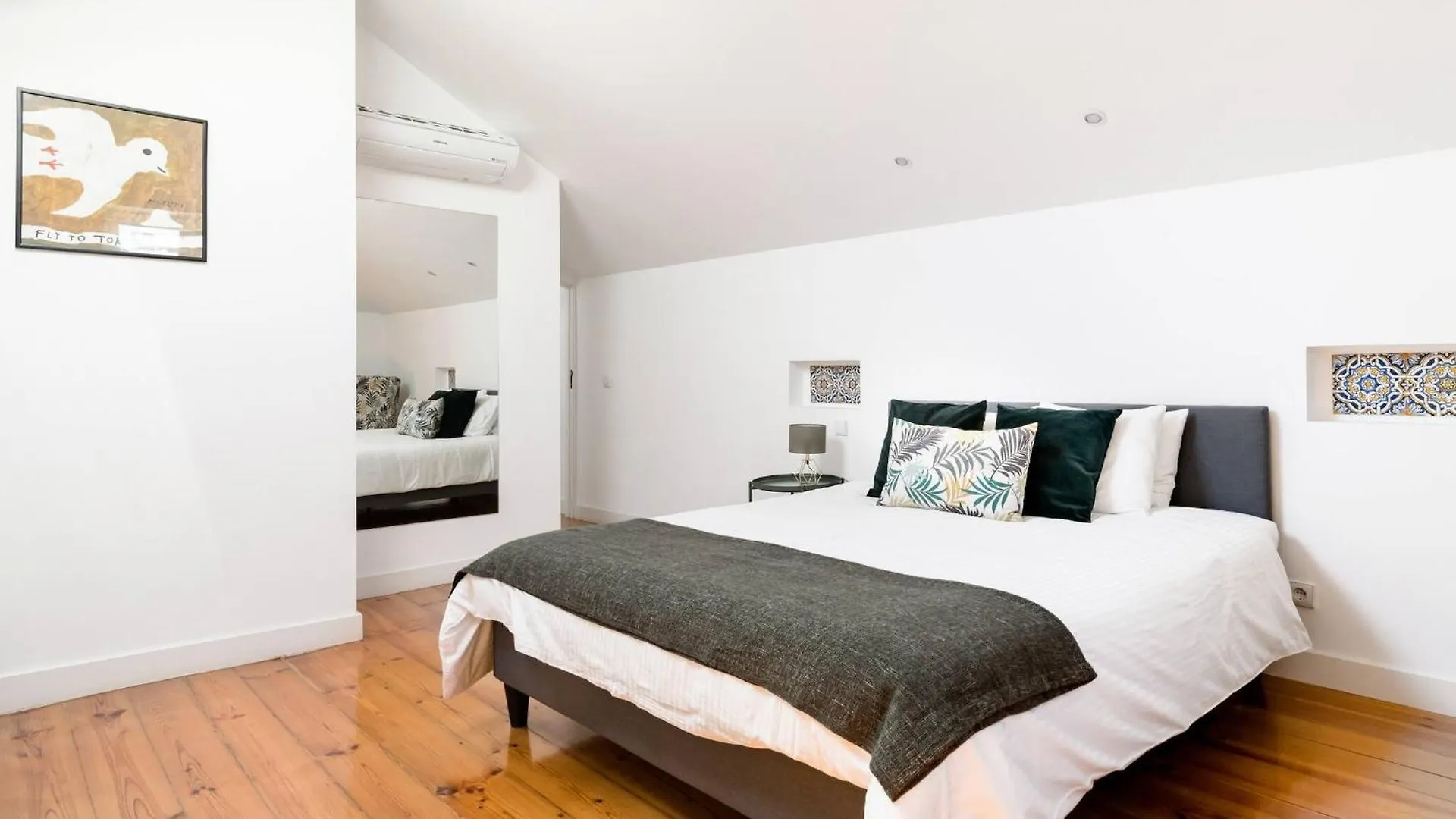 Downtown Duplex Plus Apartment Lisboa
