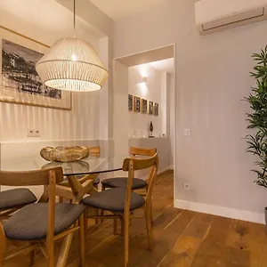 Upscale & Modern 2bdr Apartamento